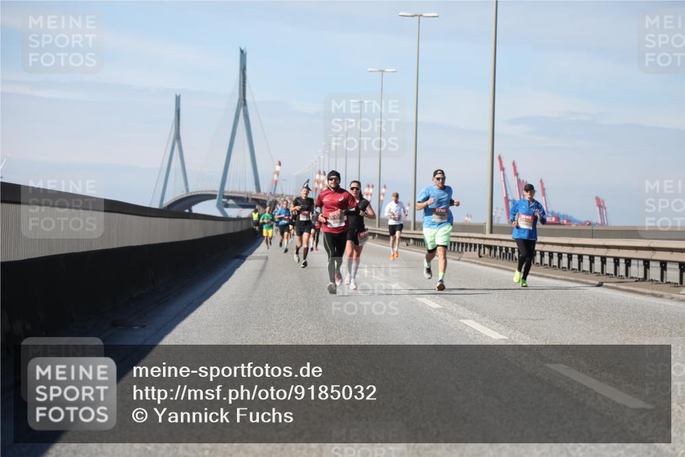 03.10.2025 - Köhlbrandbrückenlauf Yannick Fuchs http://msf.ph/oto/9185032 03.10.2025 11:42:05 Position 3  meine-sportfotos.de