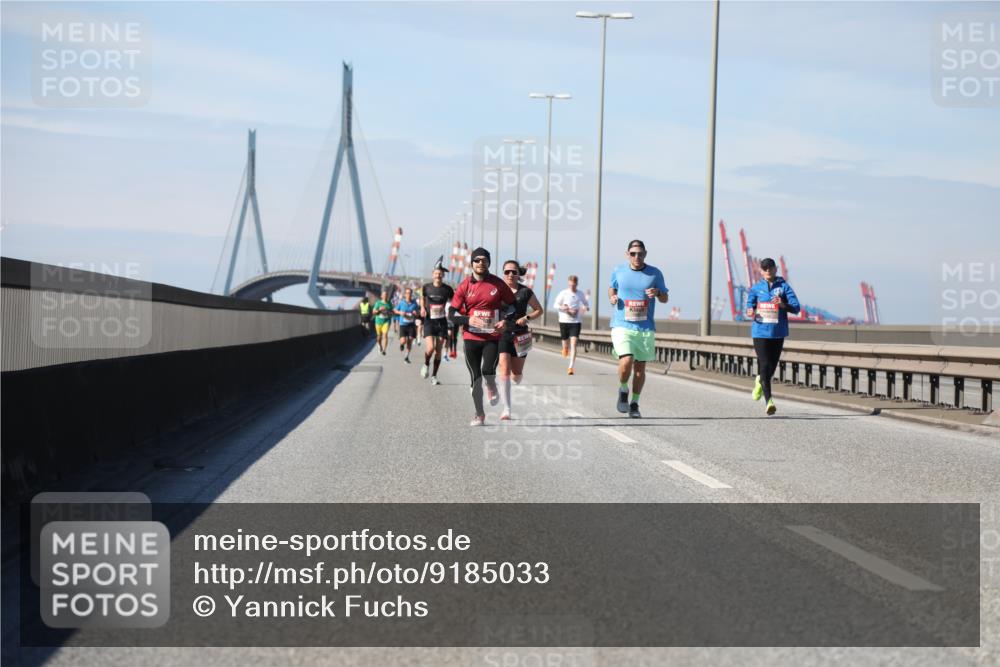 03.10.2025 - Köhlbrandbrückenlauf Yannick Fuchs http://msf.ph/oto/9185033 03.10.2025 11:42:05 Position 3  meine-sportfotos.de