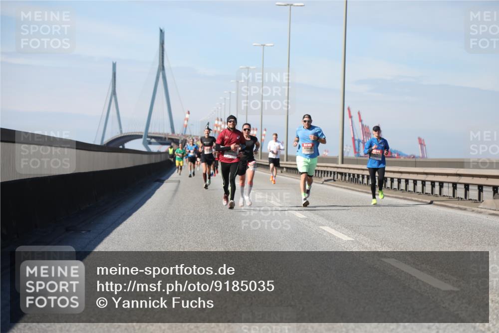 03.10.2025 - Köhlbrandbrückenlauf Yannick Fuchs http://msf.ph/oto/9185035 03.10.2025 11:42:05 Position 3  meine-sportfotos.de
