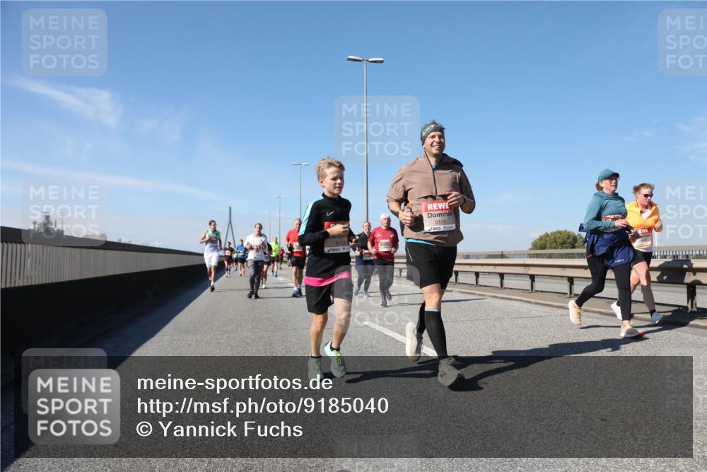 03.10.2025 - Köhlbrandbrückenlauf Yannick Fuchs http://msf.ph/oto/9185040 03.10.2025 12:03:17 Position 3 6113, 6114 meine-sportfotos.de