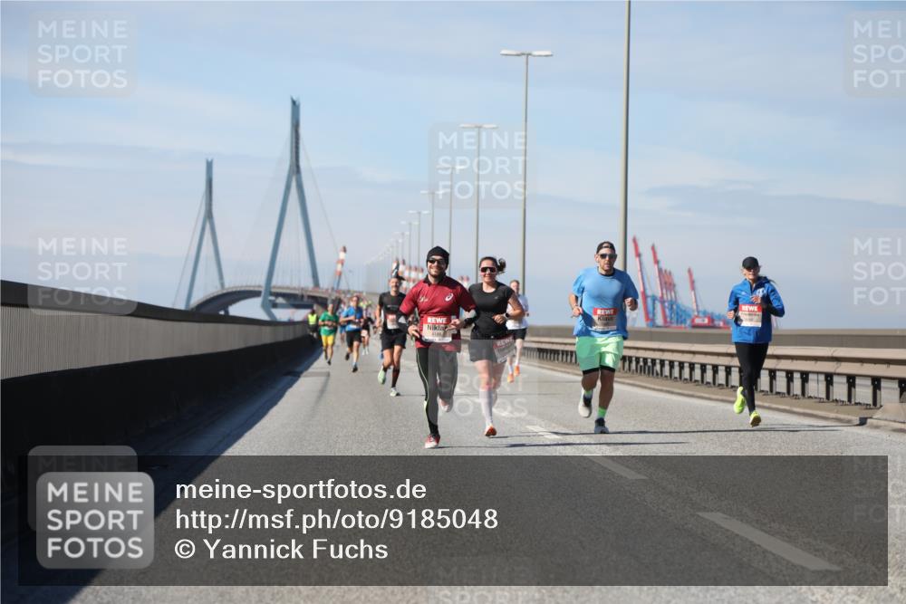 03.10.2025 - Köhlbrandbrückenlauf Yannick Fuchs http://msf.ph/oto/9185048 03.10.2025 11:42:07 Position 3 12, 4186 meine-sportfotos.de
