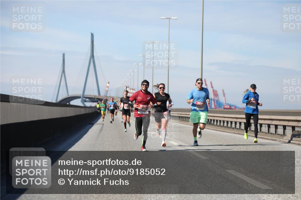 03.10.2025 - Köhlbrandbrückenlauf Yannick Fuchs http://msf.ph/oto/9185052 03.10.2025 11:42:07 Position 3  meine-sportfotos.de