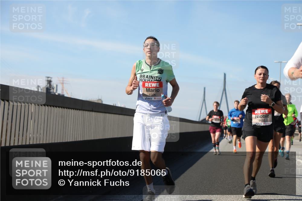 03.10.2025 - Köhlbrandbrückenlauf Yannick Fuchs http://msf.ph/oto/9185065 03.10.2025 12:03:20 Position 3 247, 6306, 6652 meine-sportfotos.de