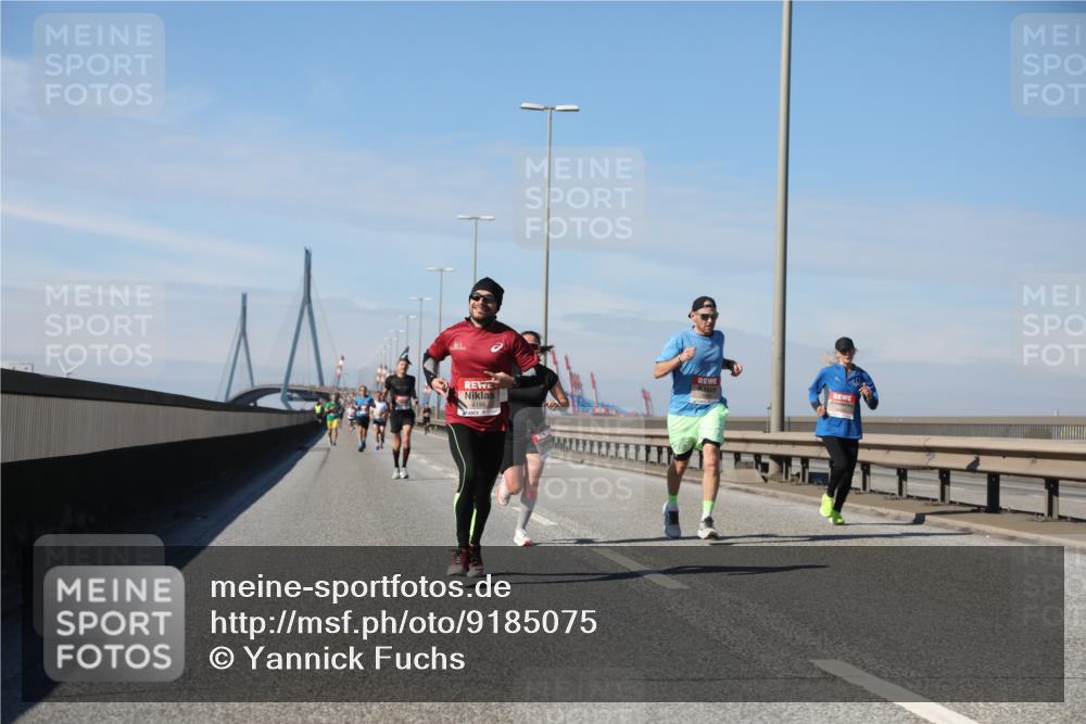 03.10.2025 - Köhlbrandbrückenlauf Yannick Fuchs http://msf.ph/oto/9185075 03.10.2025 11:42:09 Position 3 4186 meine-sportfotos.de