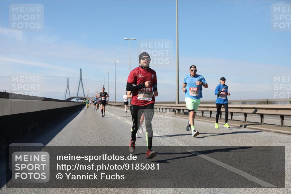 03.10.2025 - Köhlbrandbrückenlauf Yannick Fuchs http://msf.ph/oto/9185081 03.10.2025 11:42:10 Position 3 4186 meine-sportfotos.de
