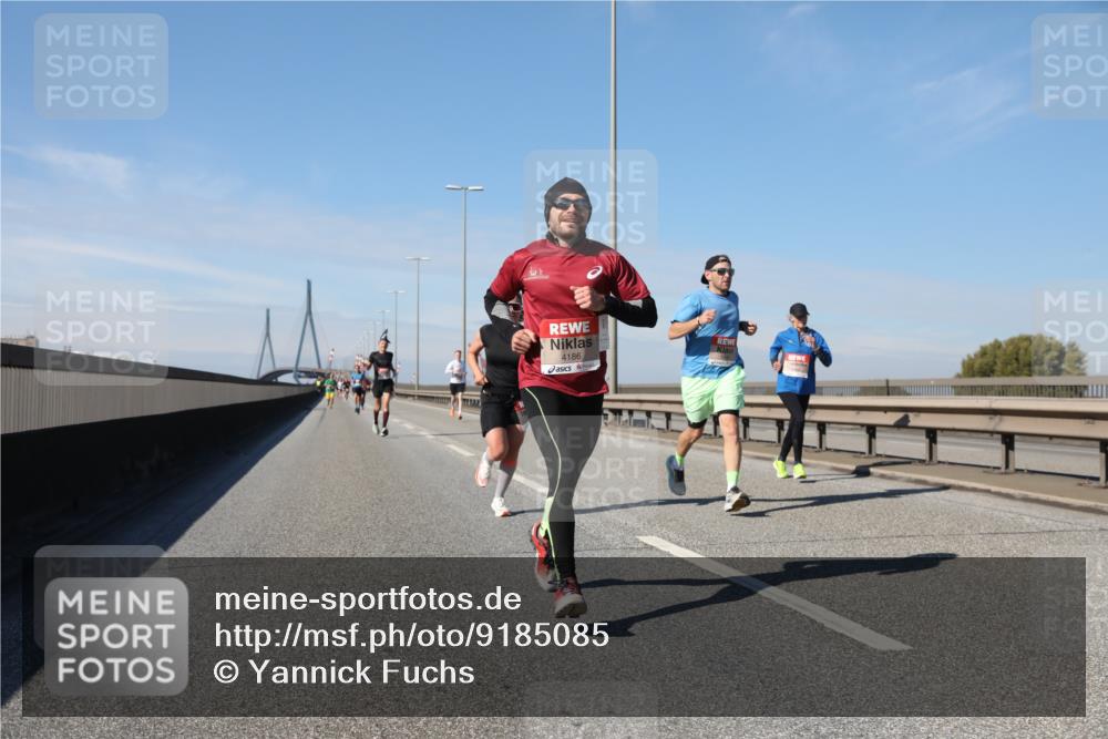 03.10.2025 - Köhlbrandbrückenlauf Yannick Fuchs http://msf.ph/oto/9185085 03.10.2025 11:42:11 Position 3 4186 meine-sportfotos.de