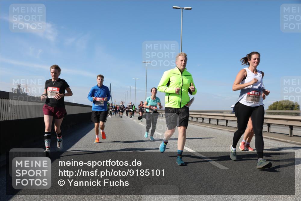 03.10.2025 - Köhlbrandbrückenlauf Yannick Fuchs http://msf.ph/oto/9185101 03.10.2025 12:03:25 Position 3 4911, 6394 meine-sportfotos.de
