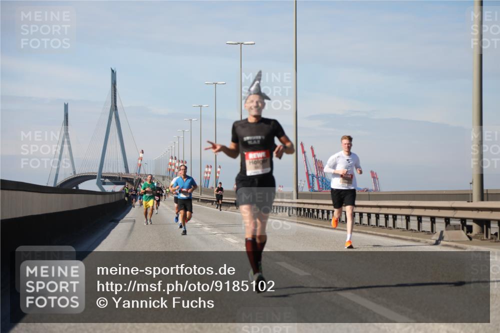 03.10.2025 - Köhlbrandbrückenlauf Yannick Fuchs http://msf.ph/oto/9185102 03.10.2025 11:42:13 Position 3  meine-sportfotos.de