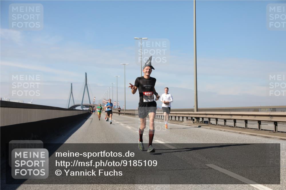 03.10.2025 - Köhlbrandbrückenlauf Yannick Fuchs http://msf.ph/oto/9185109 03.10.2025 11:42:14 Position 3  meine-sportfotos.de