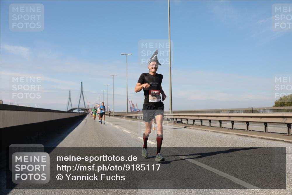 03.10.2025 - Köhlbrandbrückenlauf Yannick Fuchs http://msf.ph/oto/9185117 03.10.2025 11:42:15 Position 3 6417 meine-sportfotos.de
