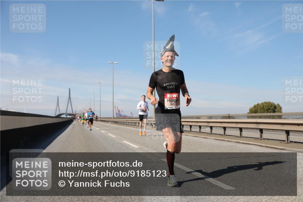 03.10.2025 - Köhlbrandbrückenlauf Yannick Fuchs http://msf.ph/oto/9185123 03.10.2025 11:42:15 Position 3 6417 meine-sportfotos.de