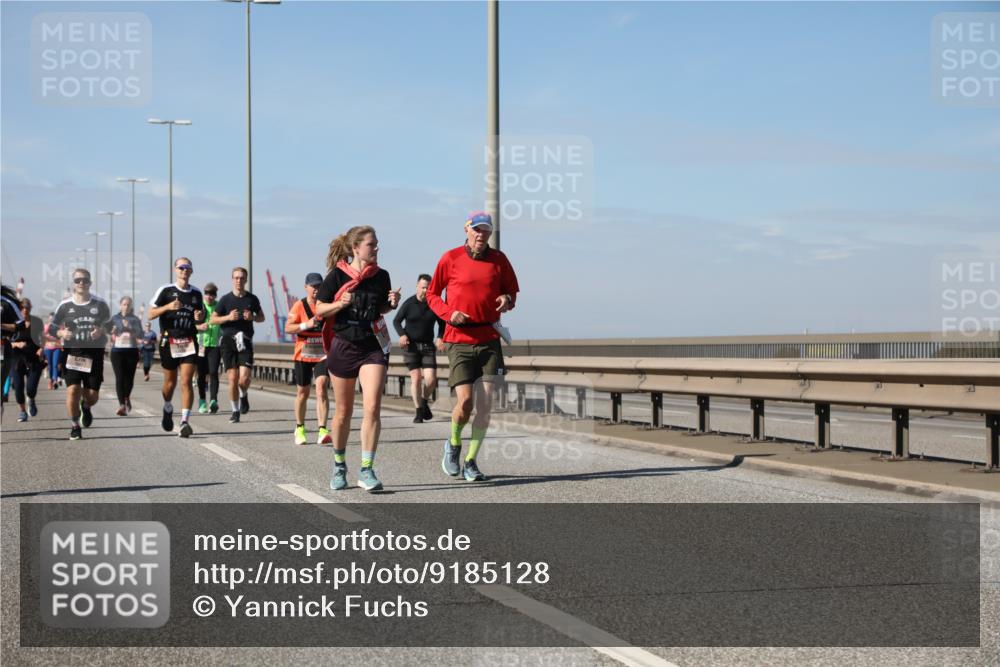 03.10.2025 - Köhlbrandbrückenlauf Yannick Fuchs http://msf.ph/oto/9185128 03.10.2025 12:03:29 Position 3  meine-sportfotos.de