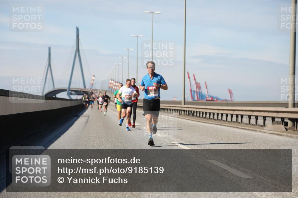 03.10.2025 - Köhlbrandbrückenlauf Yannick Fuchs http://msf.ph/oto/9185139 03.10.2025 11:42:17 Position 3  meine-sportfotos.de