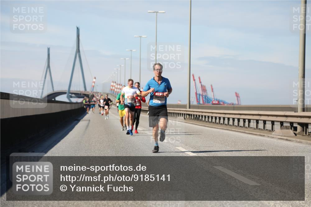 03.10.2025 - Köhlbrandbrückenlauf Yannick Fuchs http://msf.ph/oto/9185141 03.10.2025 11:42:17 Position 3  meine-sportfotos.de
