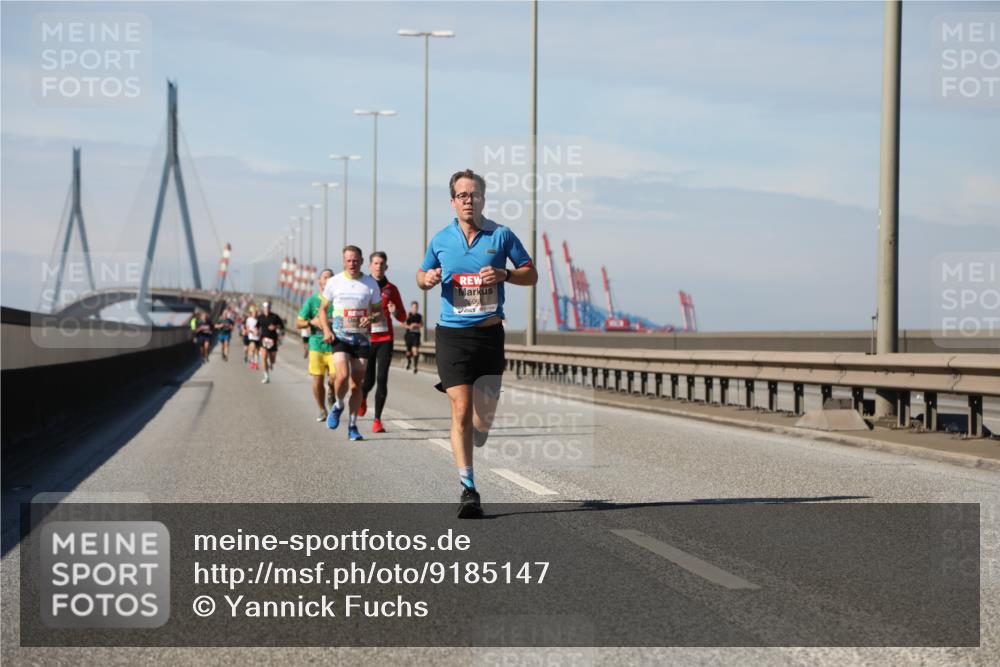 03.10.2025 - Köhlbrandbrückenlauf Yannick Fuchs http://msf.ph/oto/9185147 03.10.2025 11:42:18 Position 3  meine-sportfotos.de