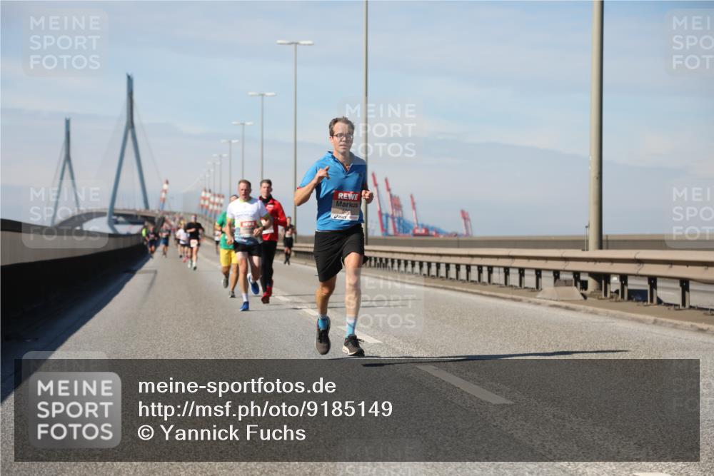 03.10.2025 - Köhlbrandbrückenlauf Yannick Fuchs http://msf.ph/oto/9185149 03.10.2025 11:42:18 Position 3  meine-sportfotos.de