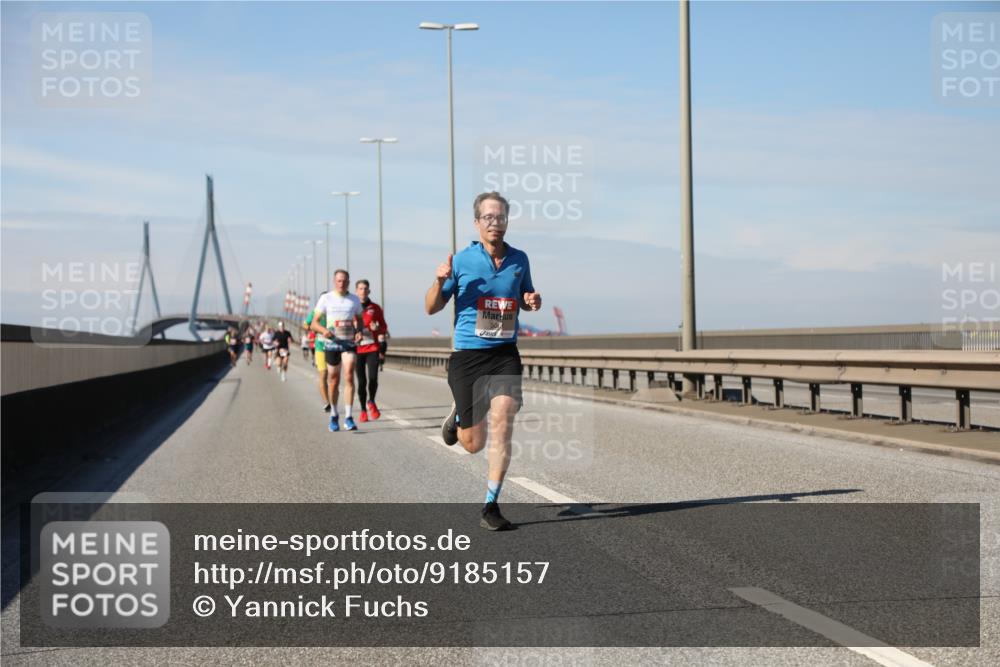 03.10.2025 - Köhlbrandbrückenlauf Yannick Fuchs http://msf.ph/oto/9185157 03.10.2025 11:42:19 Position 3  meine-sportfotos.de