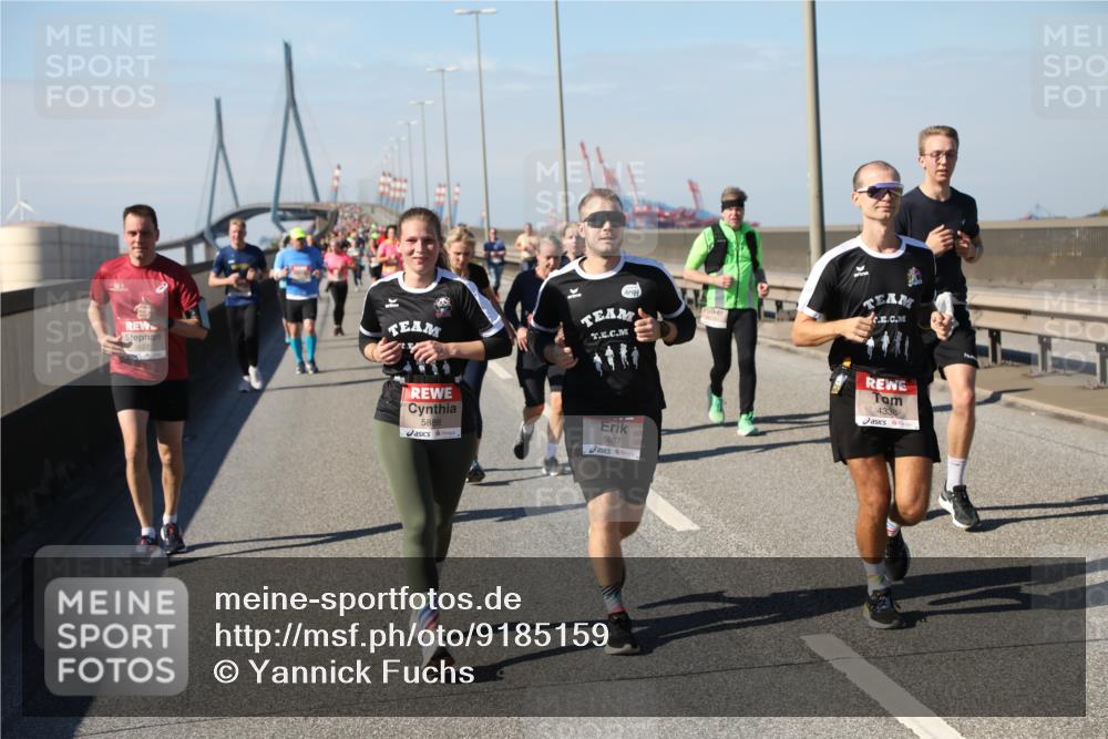 03.10.2025 - Köhlbrandbrückenlauf Yannick Fuchs http://msf.ph/oto/9185159 03.10.2025 12:03:34 Position 3 5888, 5887, 4338 meine-sportfotos.de