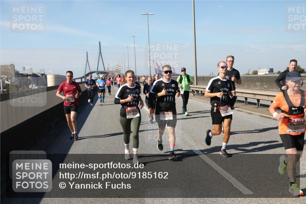 03.10.2025 - Köhlbrandbrückenlauf Yannick Fuchs http://msf.ph/oto/9185162 03.10.2025 12:03:34 Position 3 5277 meine-sportfotos.de