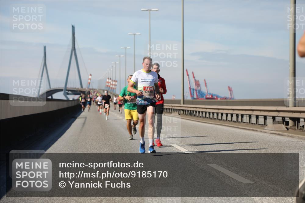 03.10.2025 - Köhlbrandbrückenlauf Yannick Fuchs http://msf.ph/oto/9185170 03.10.2025 11:42:21 Position 3 615 meine-sportfotos.de