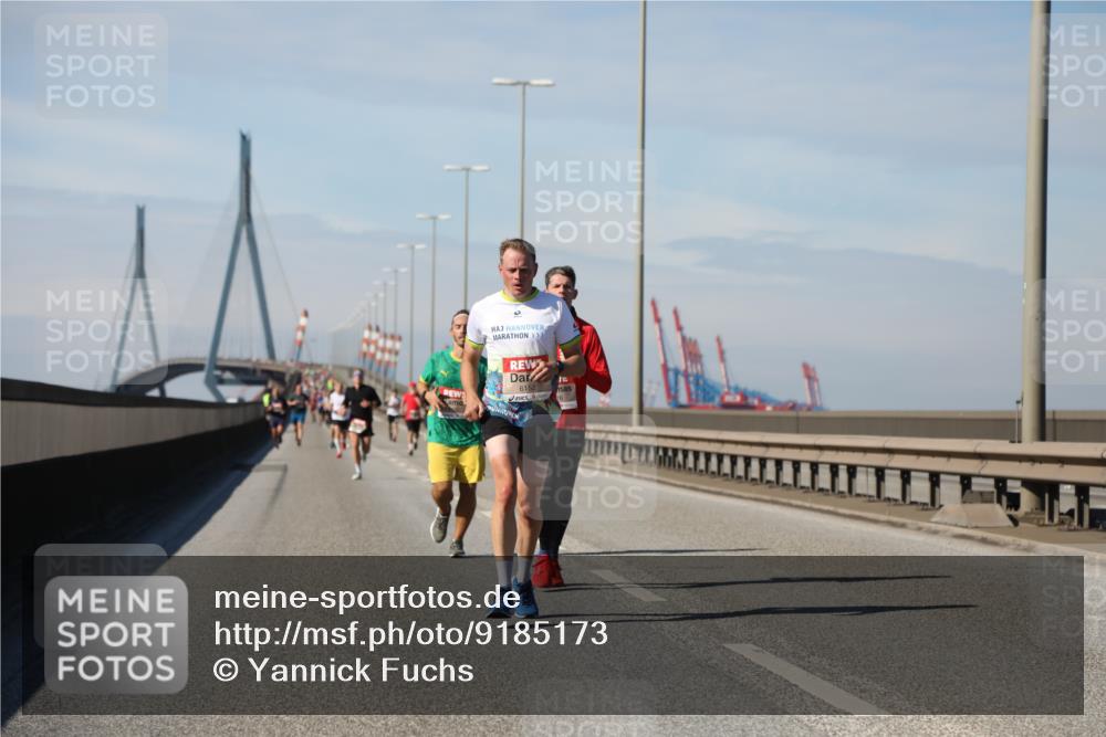 03.10.2025 - Köhlbrandbrückenlauf Yannick Fuchs http://msf.ph/oto/9185173 03.10.2025 11:42:21 Position 3 6152 meine-sportfotos.de