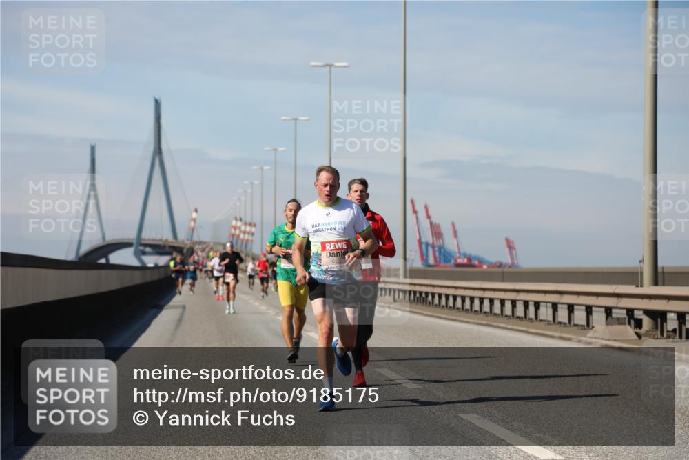 03.10.2025 - Köhlbrandbrückenlauf Yannick Fuchs http://msf.ph/oto/9185175 03.10.2025 11:42:21 Position 3 615 meine-sportfotos.de