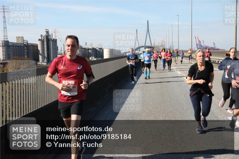 03.10.2025 - Köhlbrandbrückenlauf Yannick Fuchs http://msf.ph/oto/9185184 03.10.2025 12:03:36 Position 3  meine-sportfotos.de