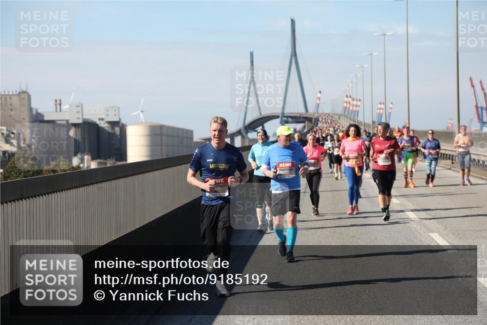 03.10.2025 - Köhlbrandbrückenlauf Yannick Fuchs http://msf.ph/oto/9185192 03.10.2025 12:03:38 Position 3  meine-sportfotos.de