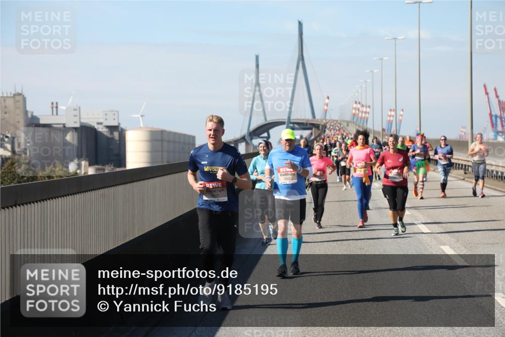 03.10.2025 - Köhlbrandbrückenlauf Yannick Fuchs http://msf.ph/oto/9185195 03.10.2025 12:03:38 Position 3 5607, 5857 meine-sportfotos.de