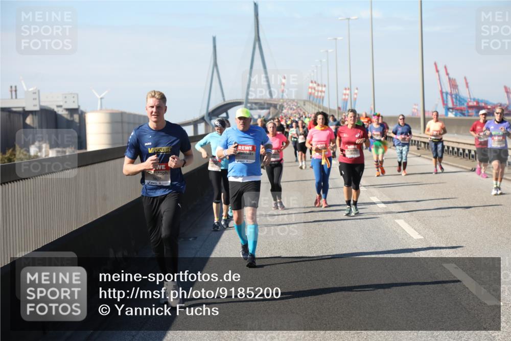 03.10.2025 - Köhlbrandbrückenlauf Yannick Fuchs http://msf.ph/oto/9185200 03.10.2025 12:03:38 Position 3  meine-sportfotos.de