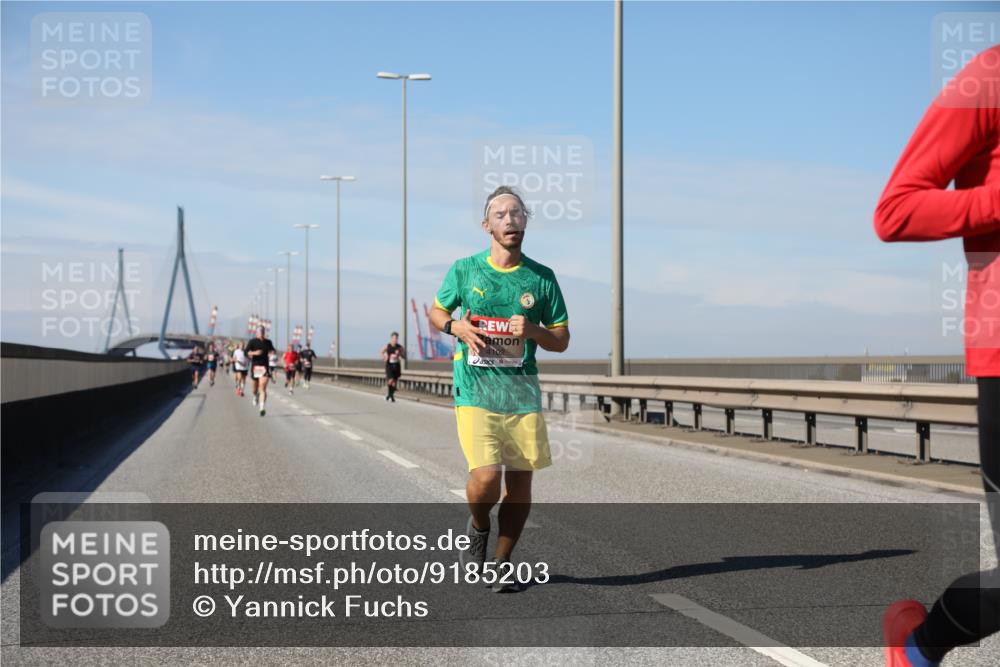 03.10.2025 - Köhlbrandbrückenlauf Yannick Fuchs http://msf.ph/oto/9185203 03.10.2025 11:42:25 Position 3 4102 meine-sportfotos.de