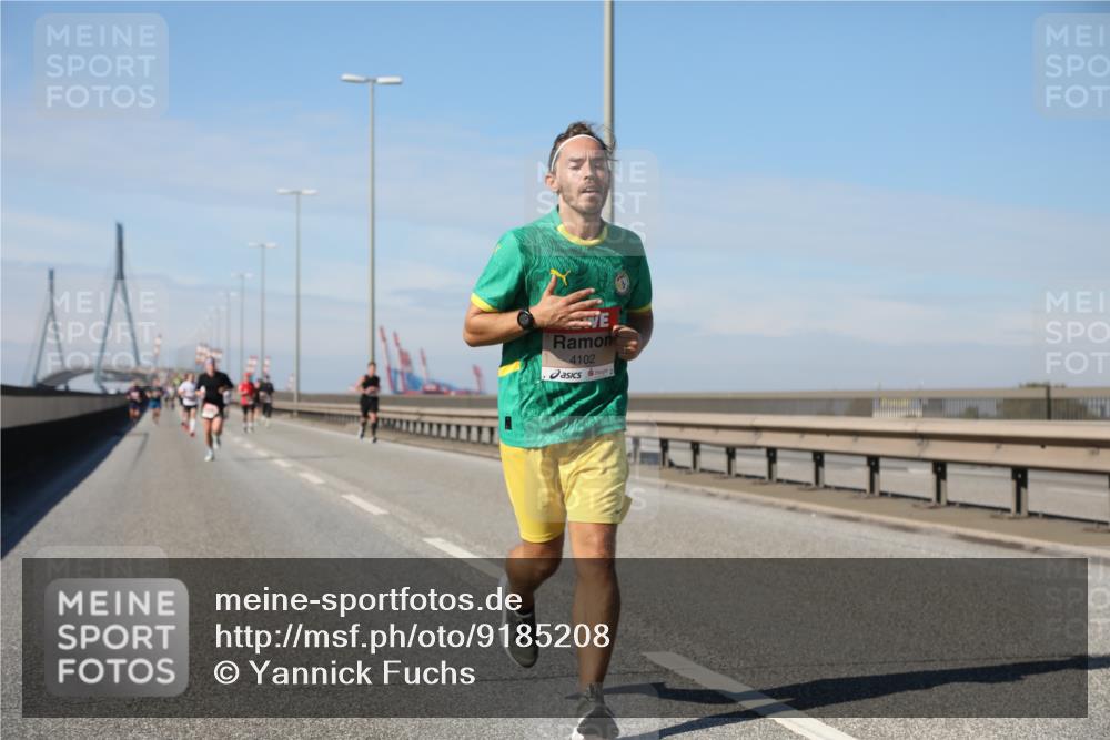 03.10.2025 - Köhlbrandbrückenlauf Yannick Fuchs http://msf.ph/oto/9185208 03.10.2025 11:42:25 Position 3 4102 meine-sportfotos.de