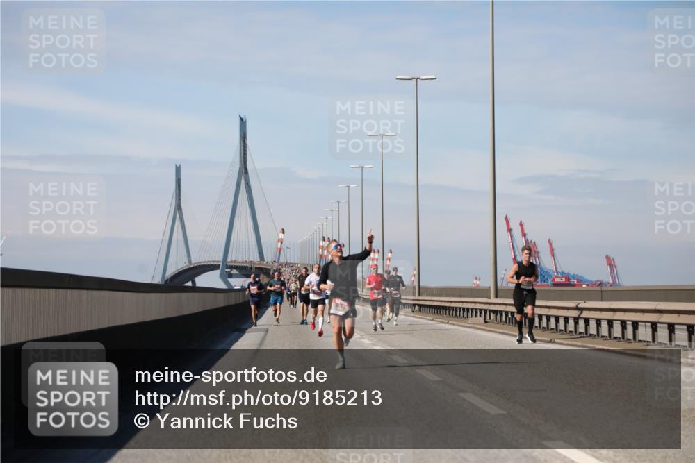 03.10.2025 - Köhlbrandbrückenlauf Yannick Fuchs http://msf.ph/oto/9185213 03.10.2025 11:42:27 Position 3  meine-sportfotos.de