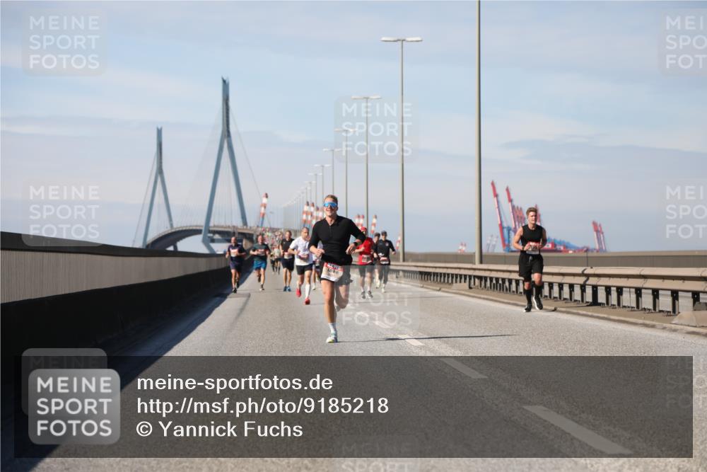 03.10.2025 - Köhlbrandbrückenlauf Yannick Fuchs http://msf.ph/oto/9185218 03.10.2025 11:42:27 Position 3  meine-sportfotos.de