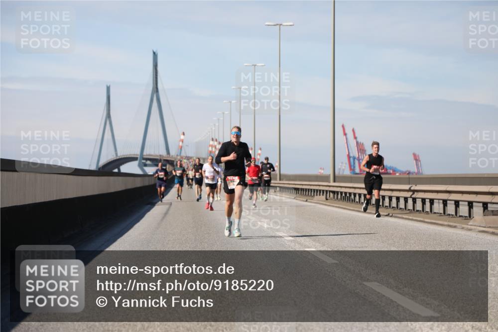 03.10.2025 - Köhlbrandbrückenlauf Yannick Fuchs http://msf.ph/oto/9185220 03.10.2025 11:42:27 Position 3  meine-sportfotos.de