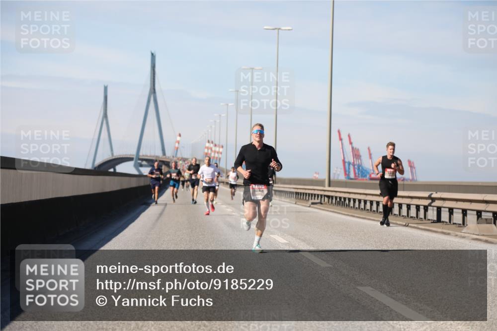 03.10.2025 - Köhlbrandbrückenlauf Yannick Fuchs http://msf.ph/oto/9185229 03.10.2025 11:42:28 Position 3  meine-sportfotos.de