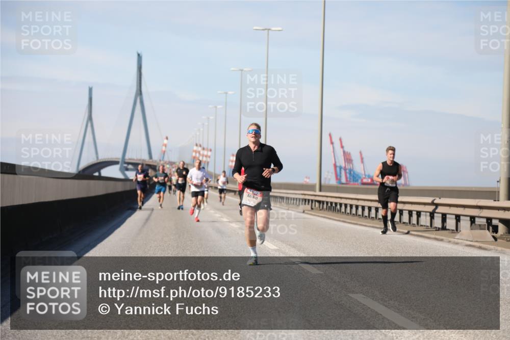 03.10.2025 - Köhlbrandbrückenlauf Yannick Fuchs http://msf.ph/oto/9185233 03.10.2025 11:42:29 Position 3  meine-sportfotos.de