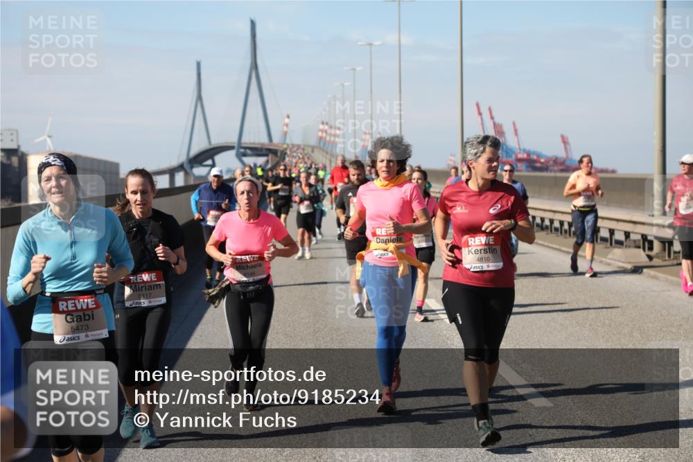 03.10.2025 - Köhlbrandbrückenlauf Yannick Fuchs http://msf.ph/oto/9185234 03.10.2025 12:03:43 Position 3 5473, 5117, 6149, 4810 meine-sportfotos.de