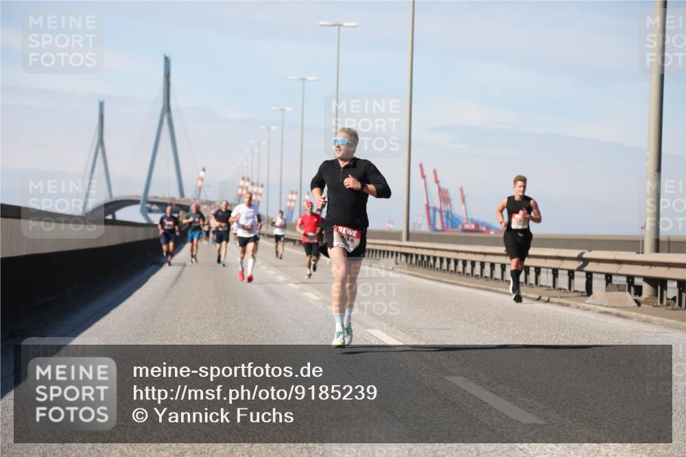 03.10.2025 - Köhlbrandbrückenlauf Yannick Fuchs http://msf.ph/oto/9185239 03.10.2025 11:42:29 Position 3  meine-sportfotos.de