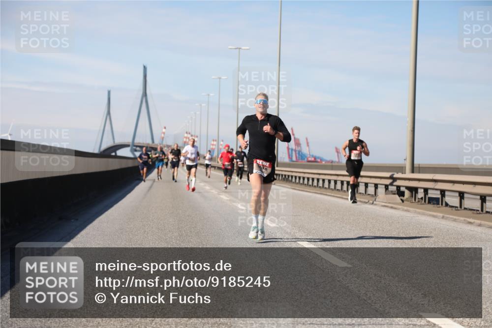 03.10.2025 - Köhlbrandbrückenlauf Yannick Fuchs http://msf.ph/oto/9185245 03.10.2025 11:42:30 Position 3  meine-sportfotos.de