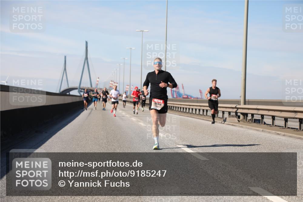 03.10.2025 - Köhlbrandbrückenlauf Yannick Fuchs http://msf.ph/oto/9185247 03.10.2025 11:42:30 Position 3 4248 meine-sportfotos.de