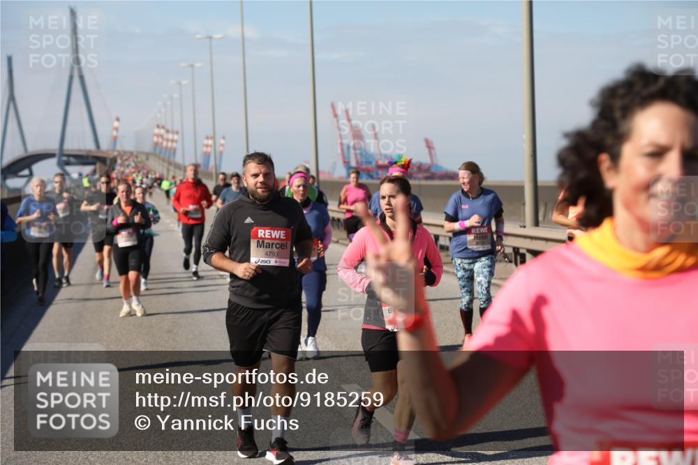 03.10.2025 - Köhlbrandbrückenlauf Yannick Fuchs http://msf.ph/oto/9185259 03.10.2025 12:03:46 Position 3 4793 meine-sportfotos.de