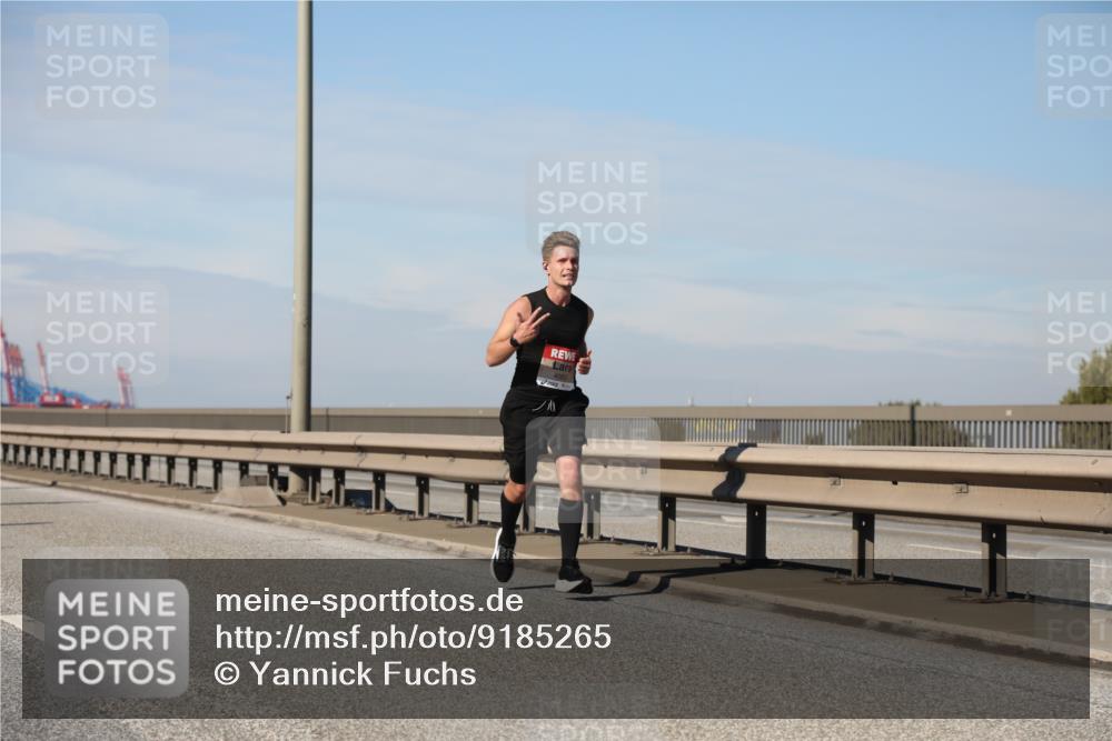 03.10.2025 - Köhlbrandbrückenlauf Yannick Fuchs http://msf.ph/oto/9185265 03.10.2025 11:42:33 Position 3  meine-sportfotos.de