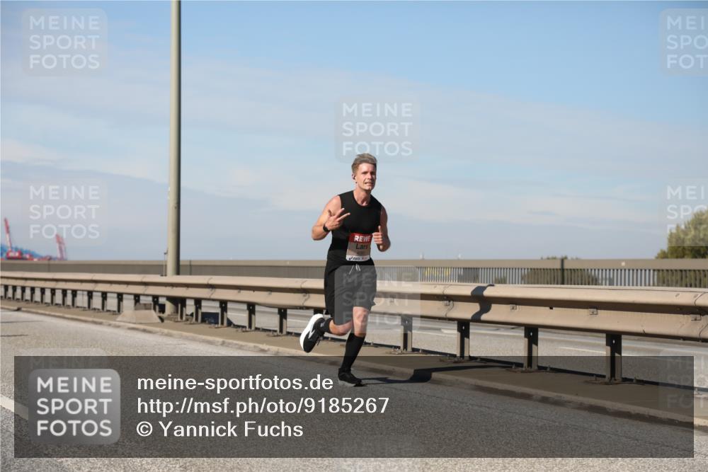 03.10.2025 - Köhlbrandbrückenlauf Yannick Fuchs http://msf.ph/oto/9185267 03.10.2025 11:42:33 Position 3  meine-sportfotos.de