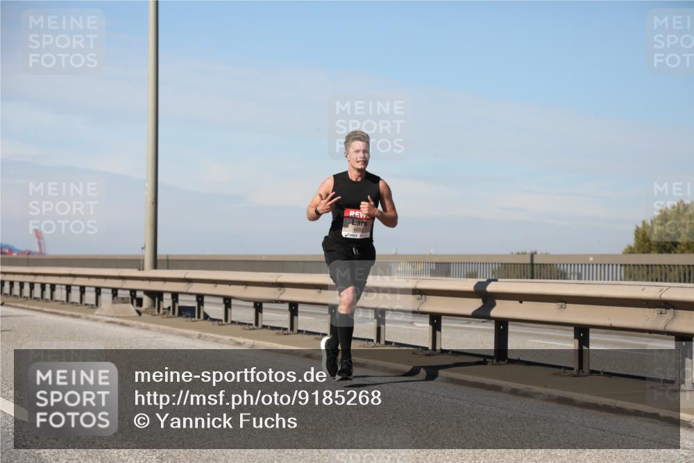 03.10.2025 - Köhlbrandbrückenlauf Yannick Fuchs http://msf.ph/oto/9185268 03.10.2025 11:42:33 Position 3 4083 meine-sportfotos.de