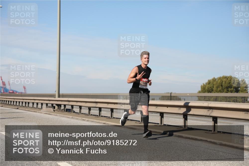 03.10.2025 - Köhlbrandbrückenlauf Yannick Fuchs http://msf.ph/oto/9185272 03.10.2025 11:42:34 Position 3  meine-sportfotos.de