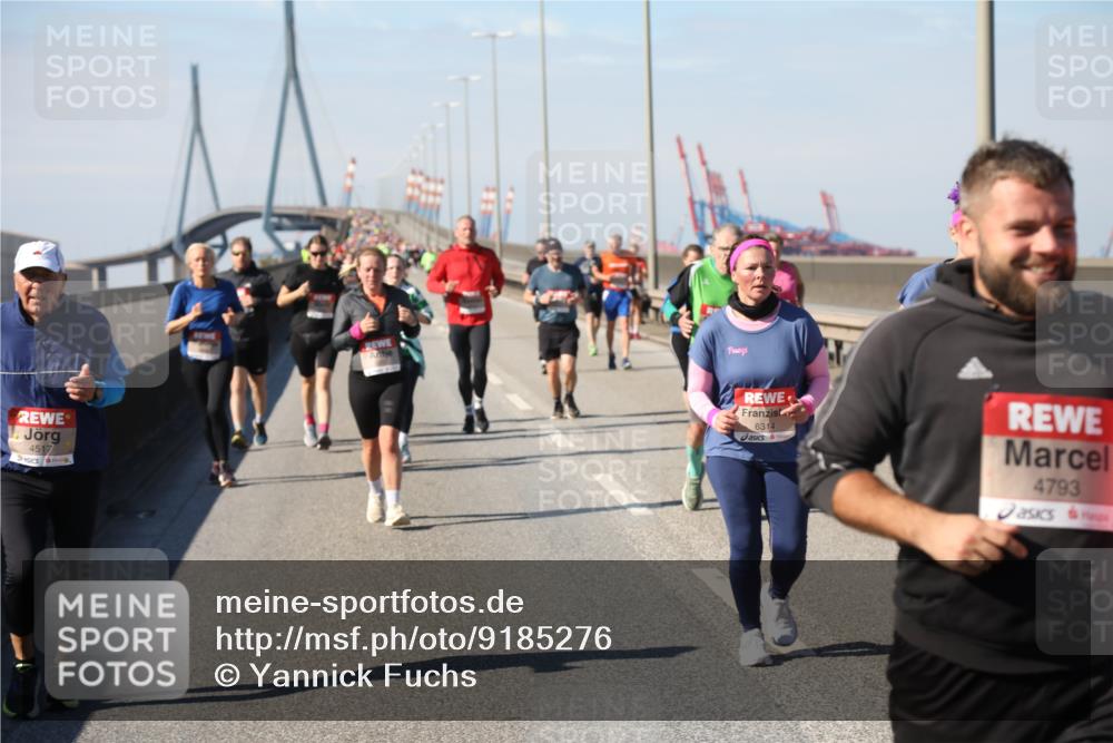 03.10.2025 - Köhlbrandbrückenlauf Yannick Fuchs http://msf.ph/oto/9185276 03.10.2025 12:03:48 Position 3 4517, 6314, 4793 meine-sportfotos.de