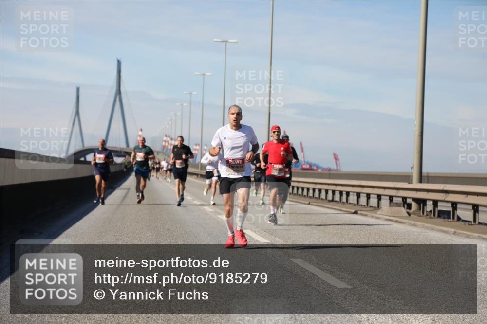 03.10.2025 - Köhlbrandbrückenlauf Yannick Fuchs http://msf.ph/oto/9185279 03.10.2025 11:42:35 Position 3  meine-sportfotos.de