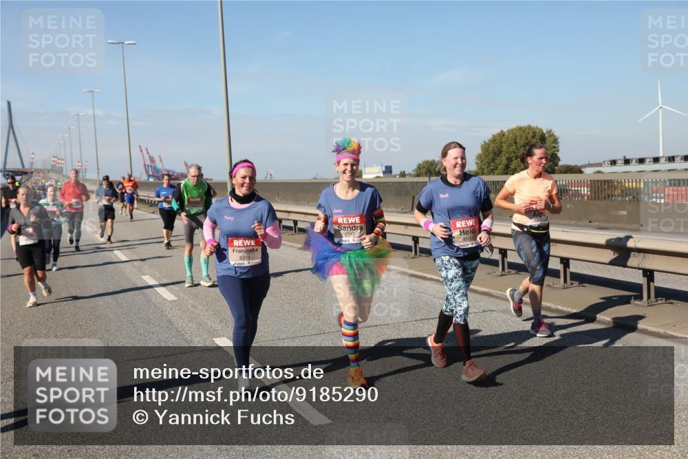 03.10.2025 - Köhlbrandbrückenlauf Yannick Fuchs http://msf.ph/oto/9185290 03.10.2025 12:03:50 Position 3 6314, 6312, 6313 meine-sportfotos.de