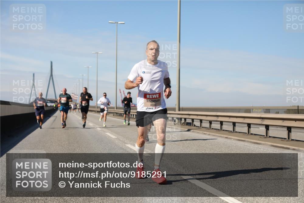 03.10.2025 - Köhlbrandbrückenlauf Yannick Fuchs http://msf.ph/oto/9185291 03.10.2025 11:42:37 Position 3 4046 meine-sportfotos.de
